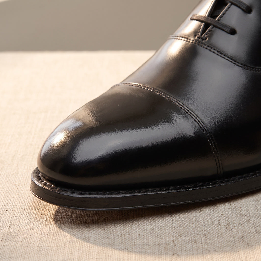 Marlow Cap-Toe, detail kryté špičky